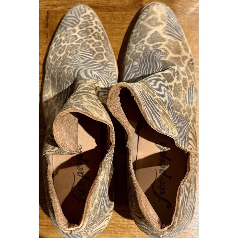 Free People Animal Charm Animal Print Double V Bootie Size 37.5 EUC - Picture 2 of 8